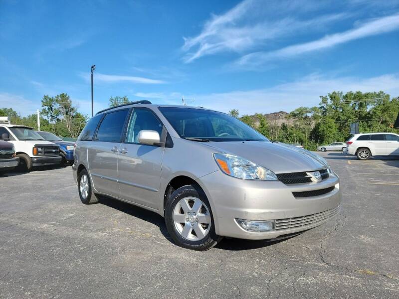 2004 Toyota Sienna for sale at Great Lakes AutoSports in Villa Park IL