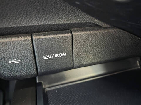 2022 Toyota Camry Hybrid SE