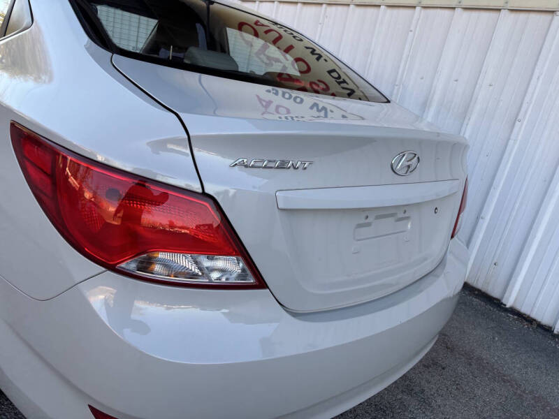 2016 Hyundai Accent SE