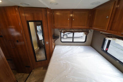 2018  Forest River  Coachmen Leprechaun