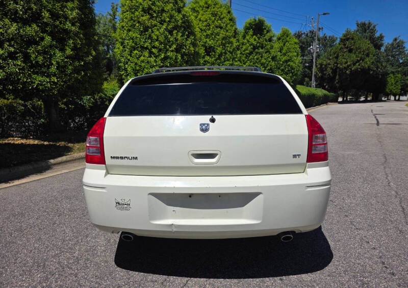 2005 Dodge Magnum RT