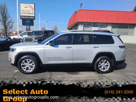 2022 Jeep Grand Cherokee L for sale at Select Auto Group in Wyoming MI
