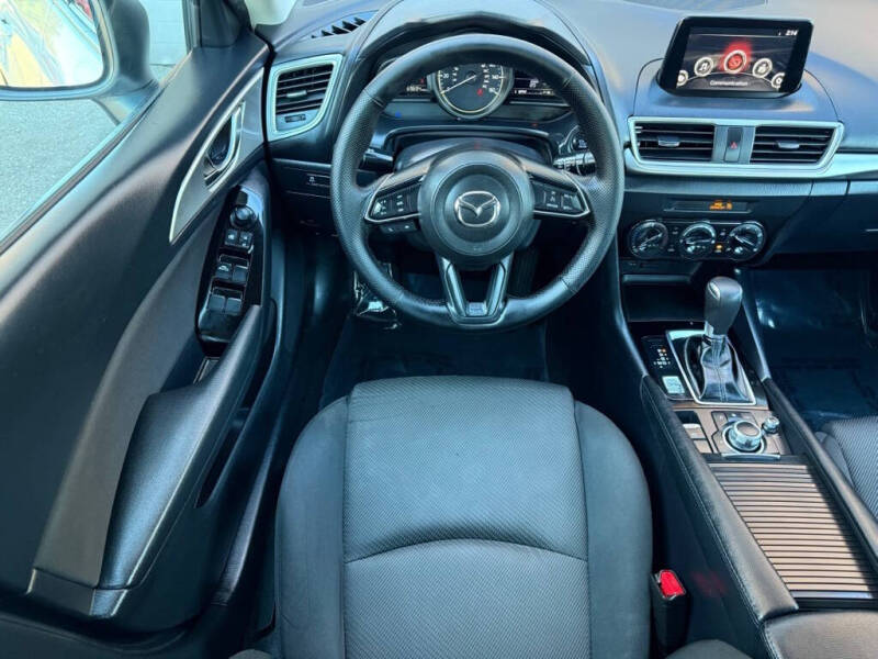 2018 Mazda MAZDA3 Sport