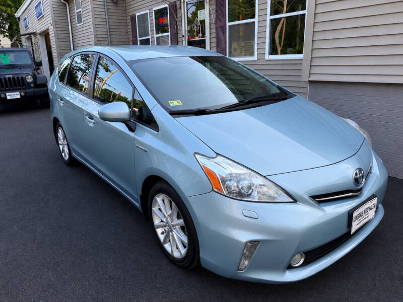 2013 Toyota Prius v Five