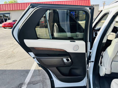 2017 Land Rover Discovery HSE Luxury