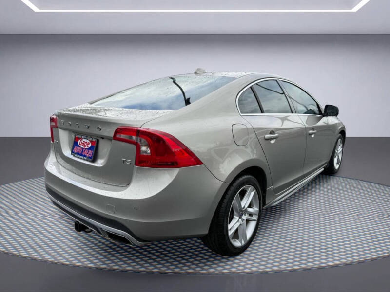 2015 Volvo S60 T5 Drive-E Platinum