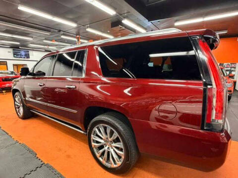 2017 Cadillac Escalade ESV Platinum