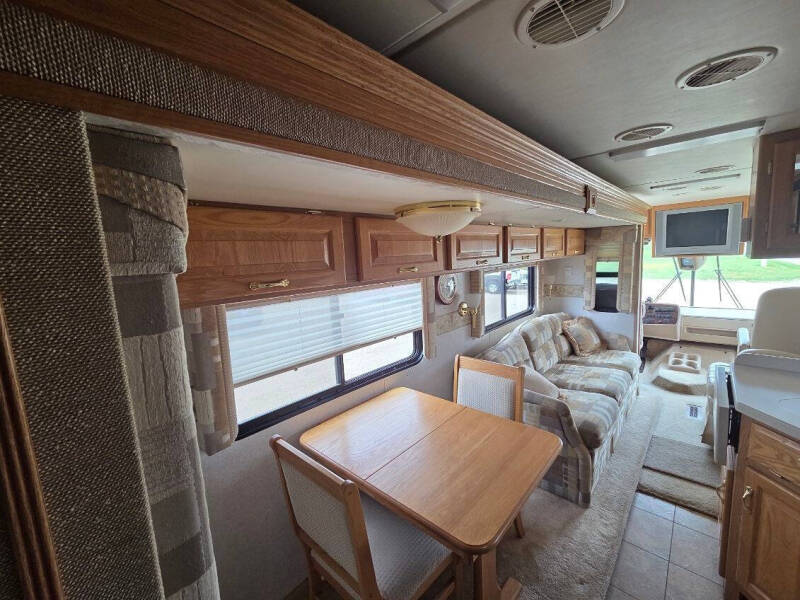 2003 Workhorse W22