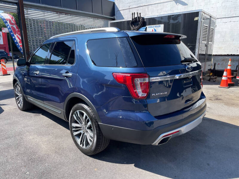 2017 Ford Explorer Platinum