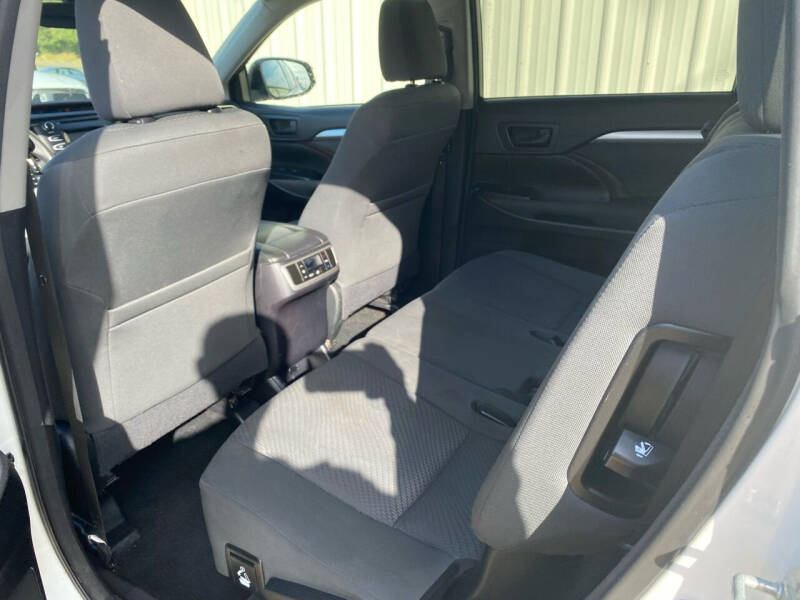 2015 Toyota Highlander LE