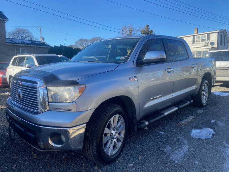 Toyota Tundra's photo