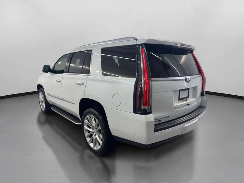 2020 Cadillac Escalade Luxury