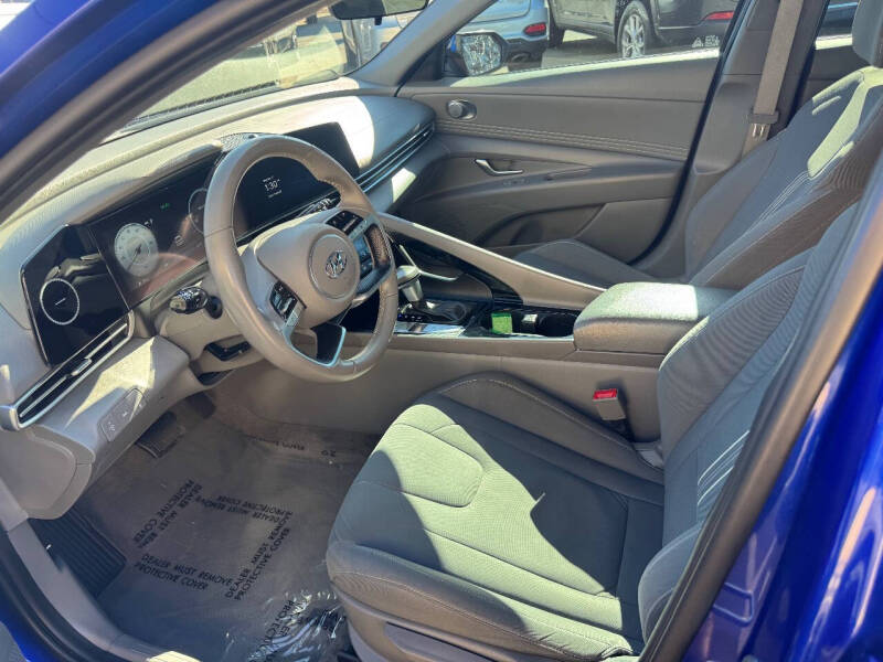 2023 Hyundai Elantra SEL