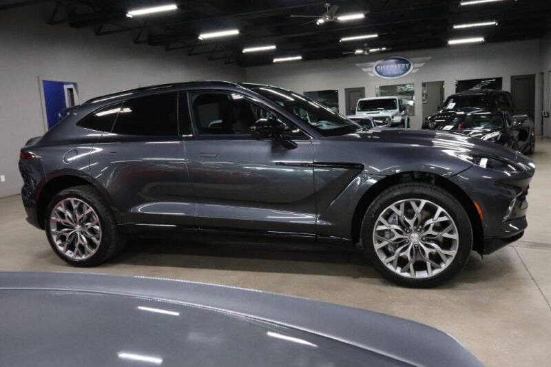 2021 Aston Martin DBX