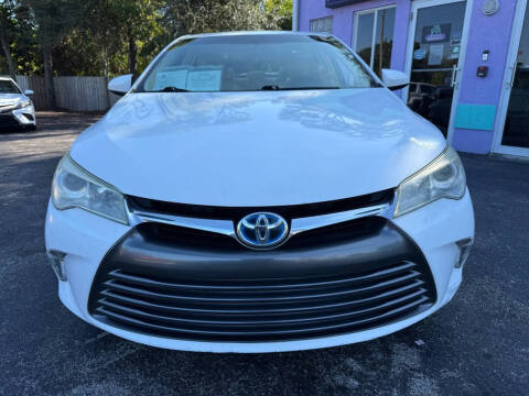 2017 Toyota Camry Hybrid