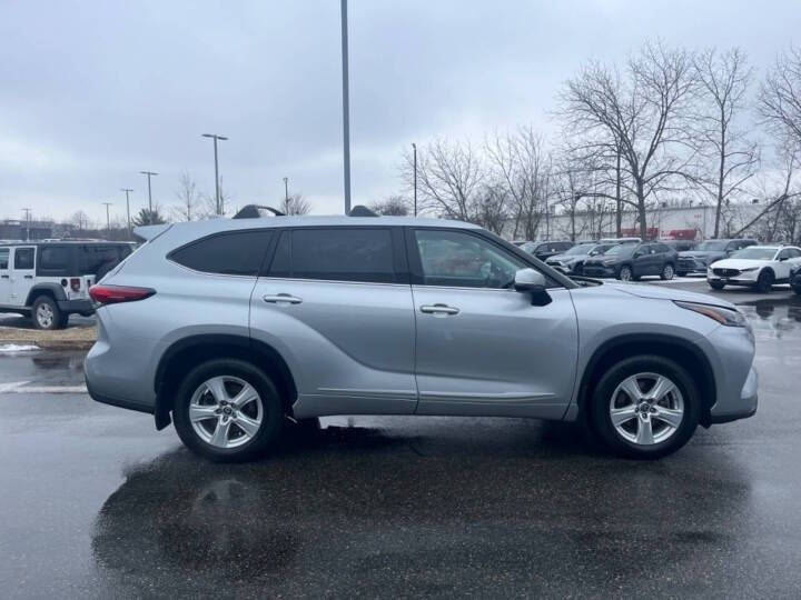 2021 Toyota Highlander LE
