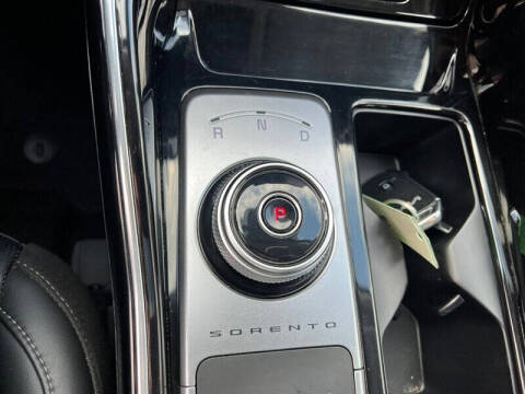 2022 Kia Sorento Plug-In Hybrid SX
