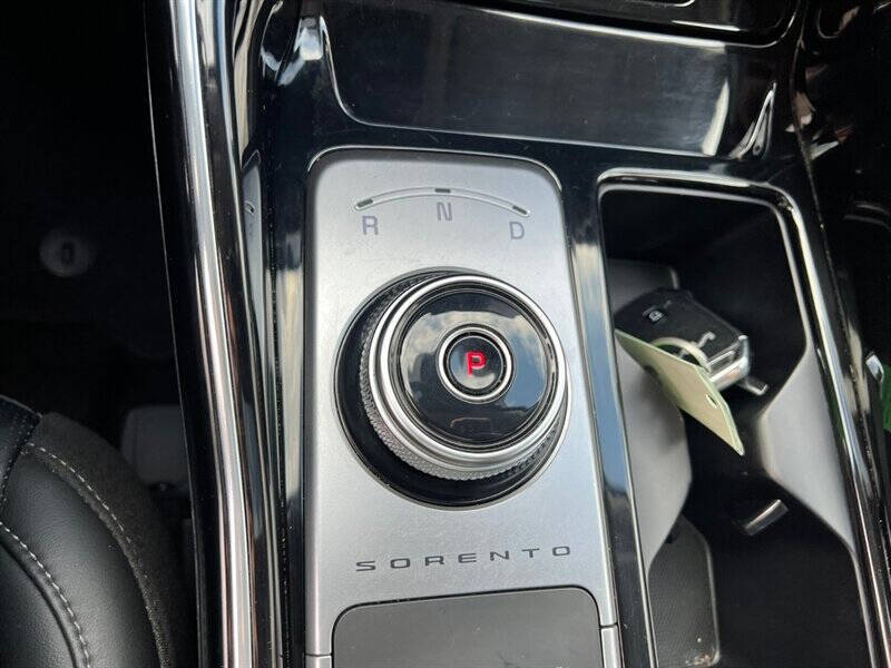 2022 Kia Sorento Plug-In Hybrid SX