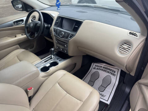 2017 Nissan Pathfinder S