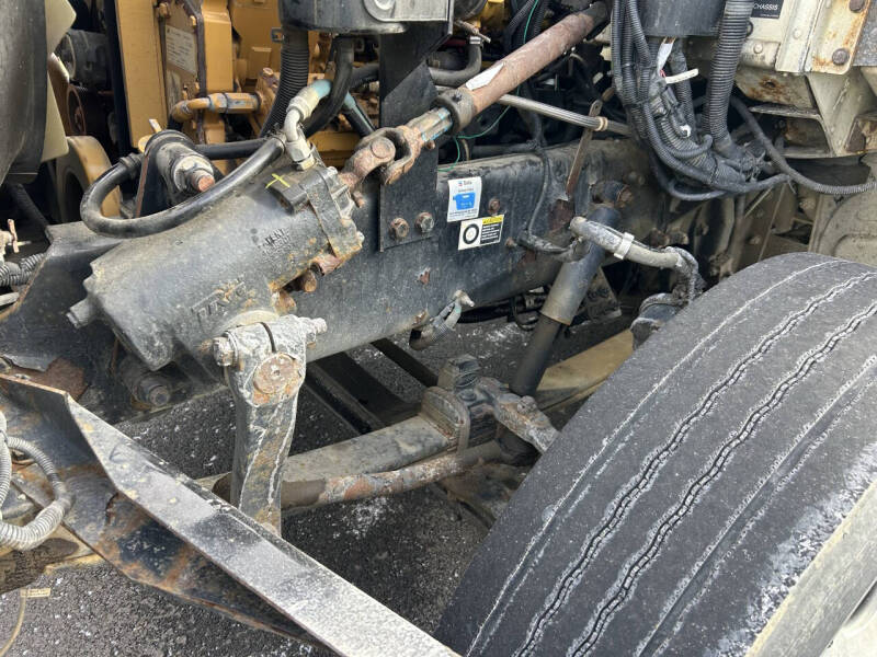 2006 Peterbilt 335 Mechanic's Truck