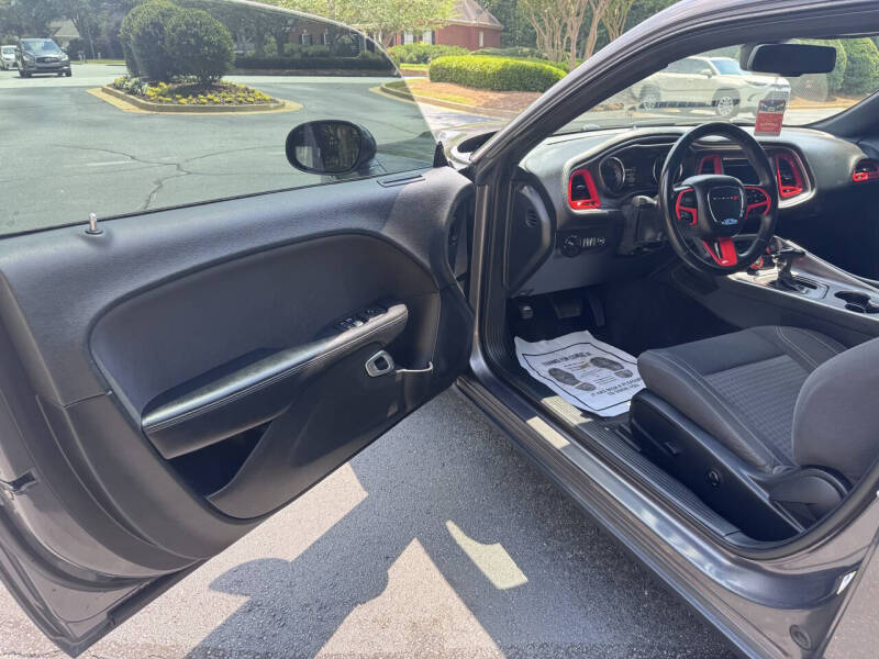 2019 Dodge Challenger SXT