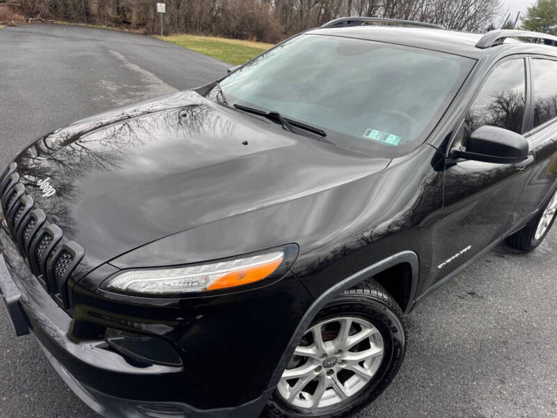 2017 Jeep Cherokee Sport