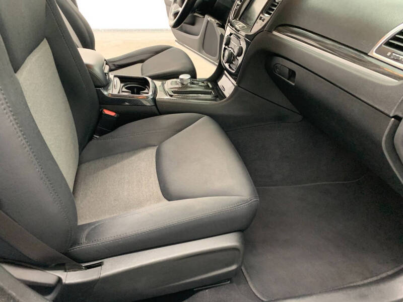 2019 Chrysler 300 Touring