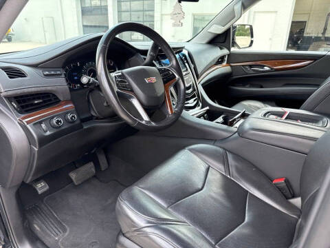 2019 Cadillac Escalade Luxury