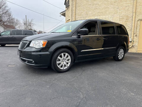 2016 Chrysler Town and Country for sale at Strong Automotive in Watertown WI