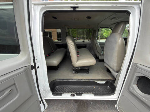 2010 Ford E-Series E-350 SD XL