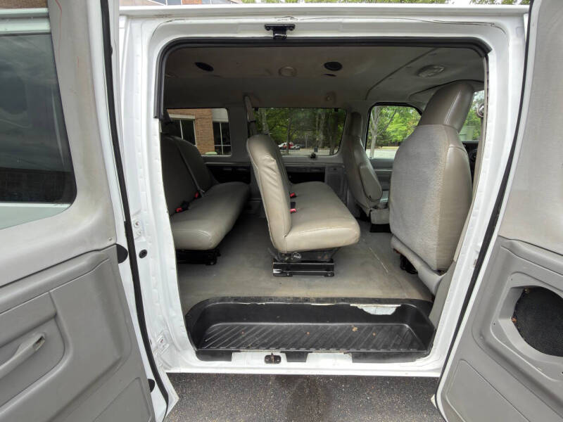 2010 Ford E-Series E-350 SD XL