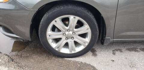 2013 Chrysler 200 Touring