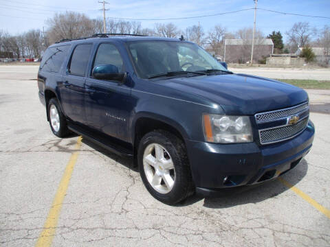 2007 Chevrolet Suburban for sale at RJ Motors in Plano IL