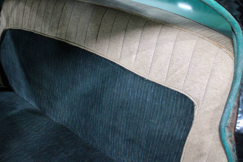 1953 Kaiser Manhattan