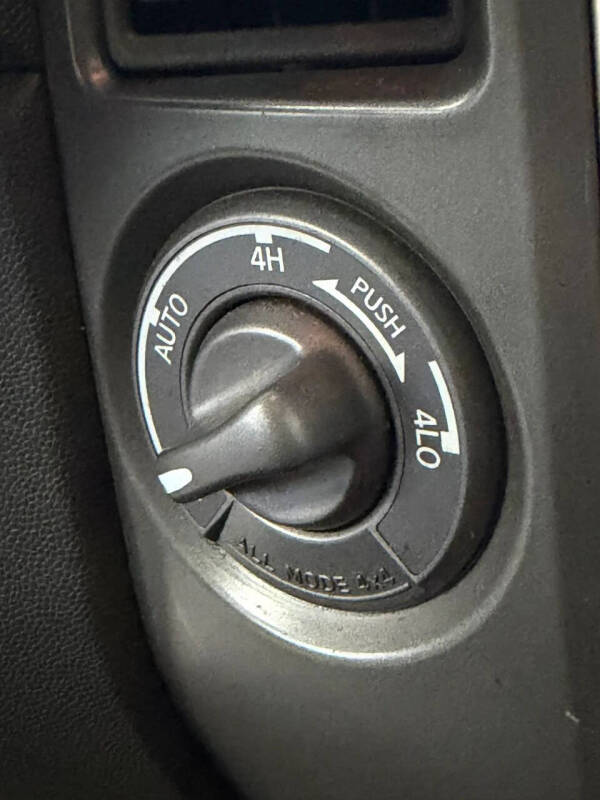 2005 Infiniti QX56