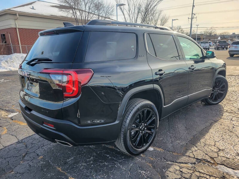 2023 GMC Acadia SLT