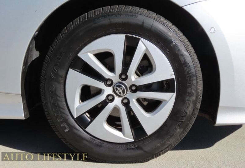 2018 Toyota Prius Three