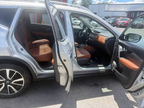 2017 Nissan Rogue SL