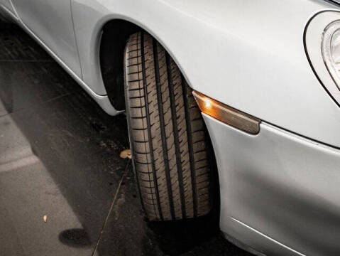 2001 Porsche 911 Carrera 4