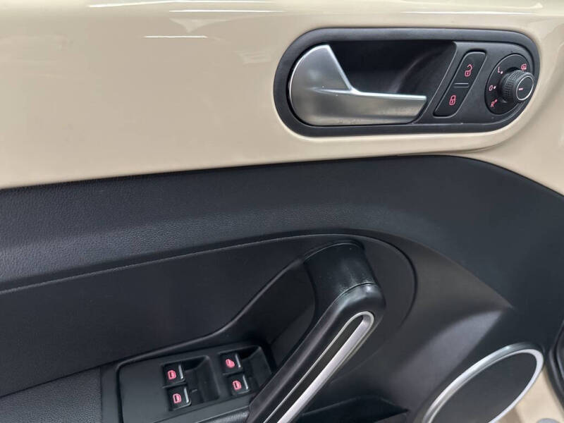 2019 Volkswagen Beetle Convertible 2.0T SE