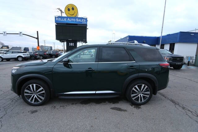 2022 Nissan Pathfinder Platinum