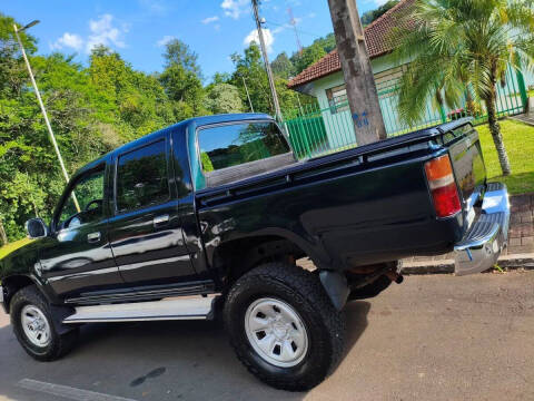 1999 Toyota Hilux