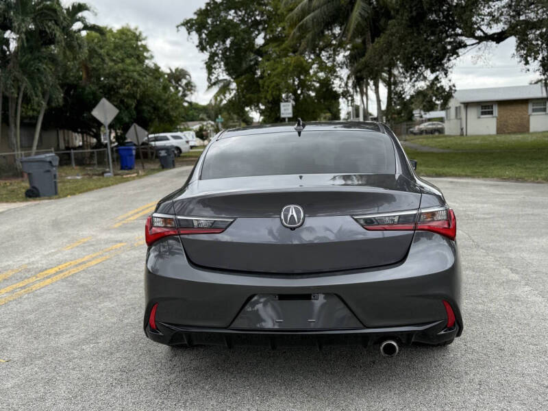2019 Acura ILX w/Premium