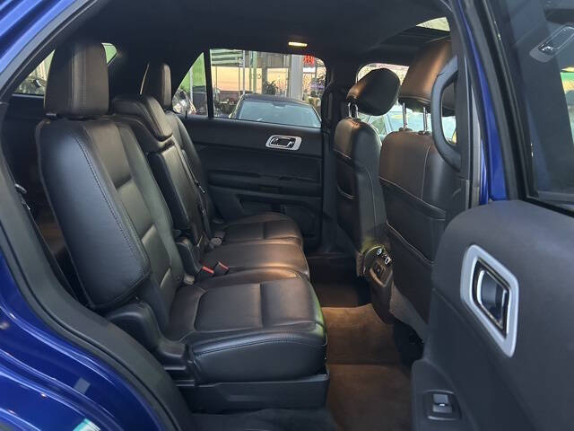 2015 Ford Explorer Limited photo 21