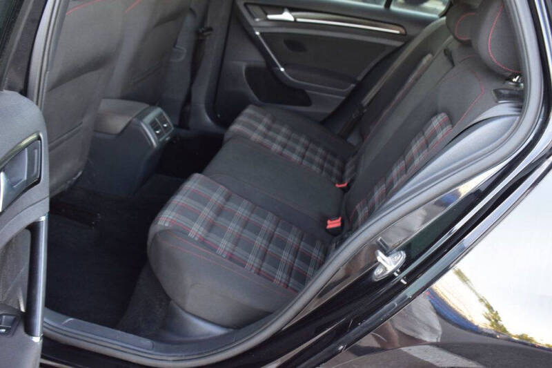 2017 Volkswagen Golf GTI S