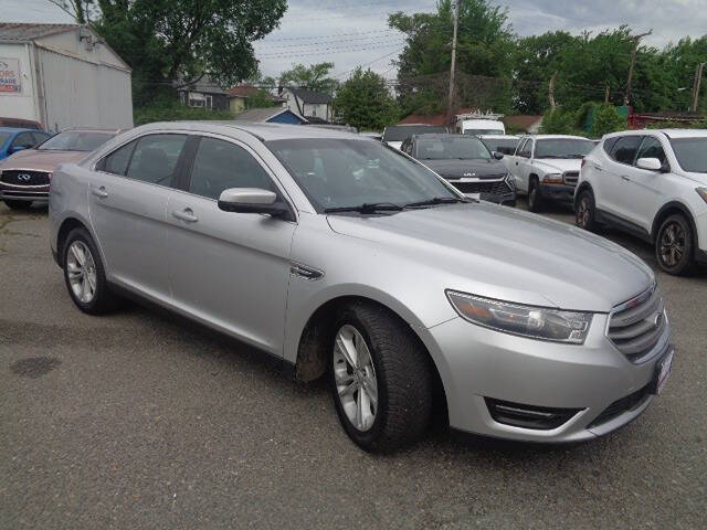2015 Ford Taurus SEL