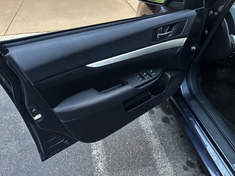 2013 Subaru Legacy 2.5i