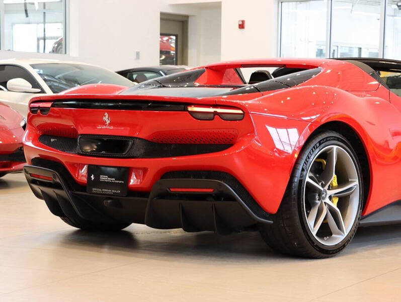 2024 Ferrari 296 GTS