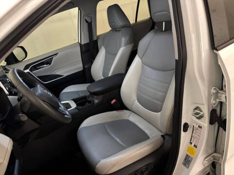 2020 Toyota RAV4 XLE Premium