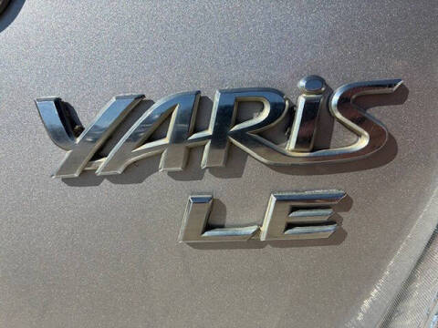 2014 Toyota Yaris 5-Door LE
